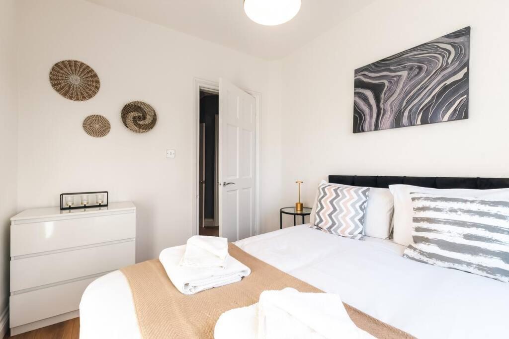 Onyx - 3 Bedroom House * Southampton