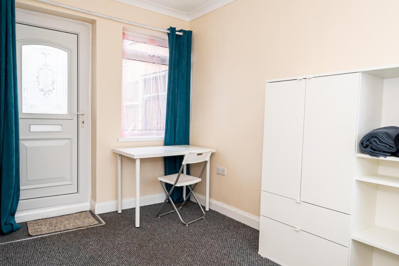 Shirley House 3: City-center Self-catering With Smart Check-in Guest house *