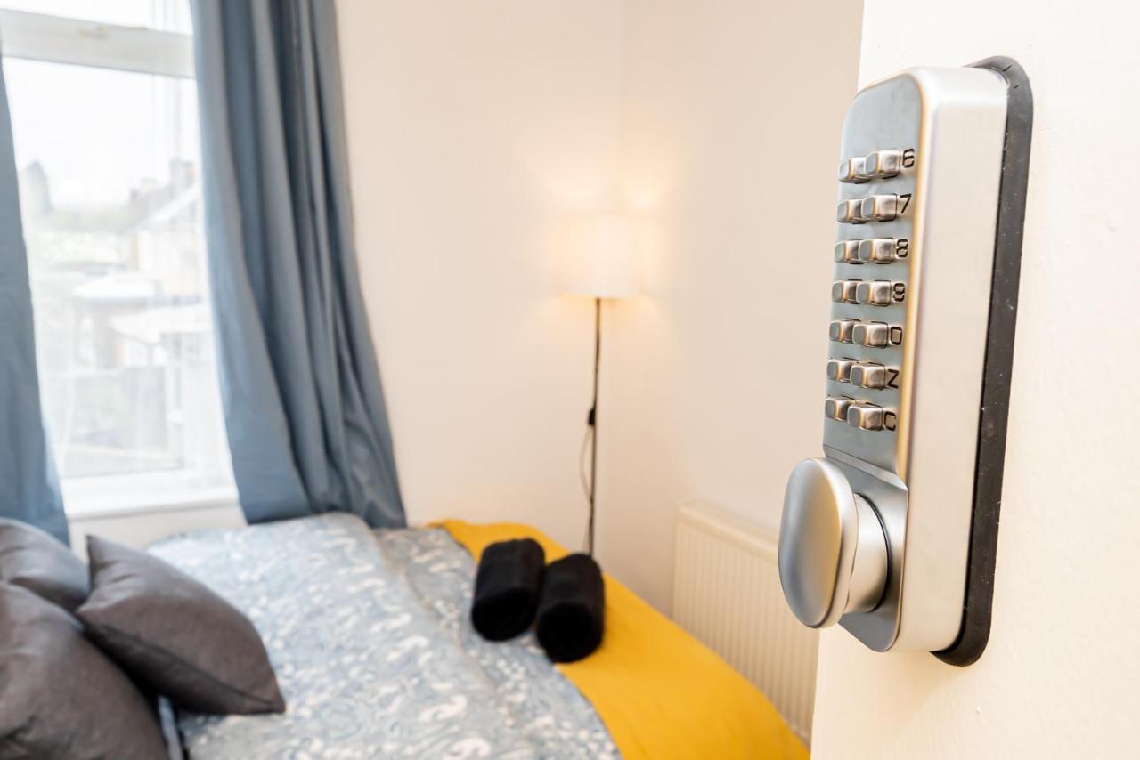 Shirley House 3: City-center Self-catering With Smart Check-in Guest house *