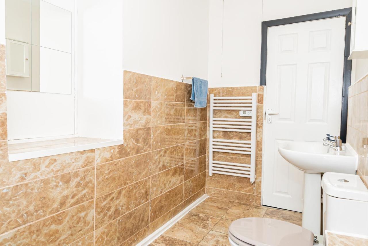 Shirley House 3: City-center Self-catering With Smart Check-in Guest house *