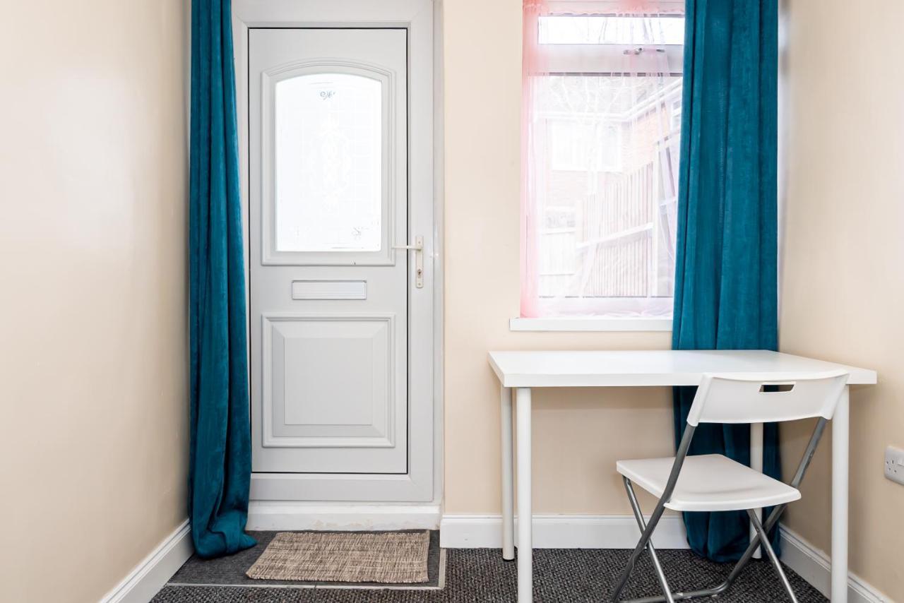 Guest house Shirley House 3: City-center Self-catering With Smart Check-in *