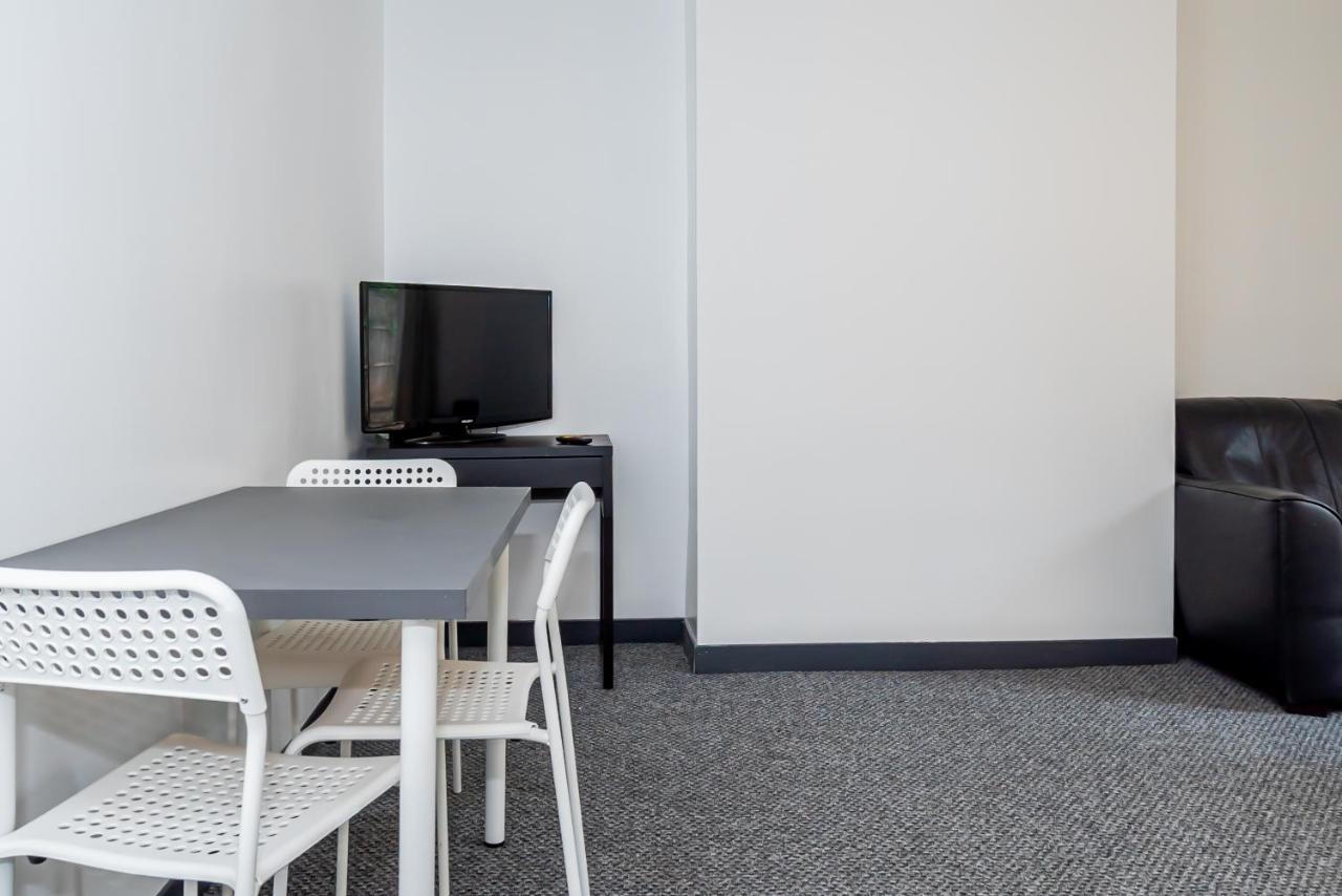 Shirley House 3: City-center Self-catering With Smart Check-in Guest house