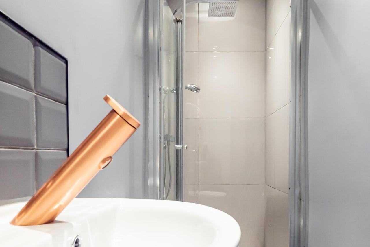 Shirley House 3: City-center Self-catering With Smart Check-in