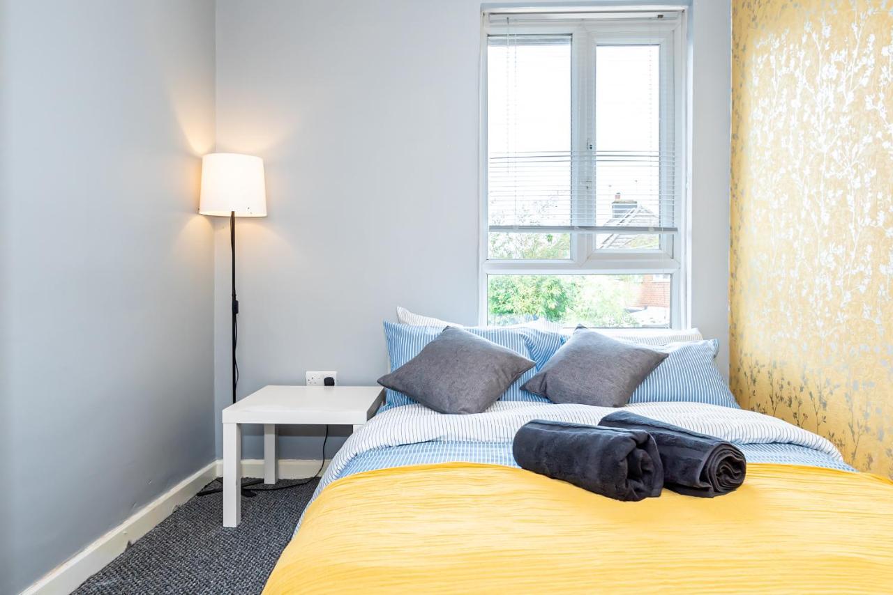 Guest house Shirley House 3: City-center Self-catering With Smart Check-in *
