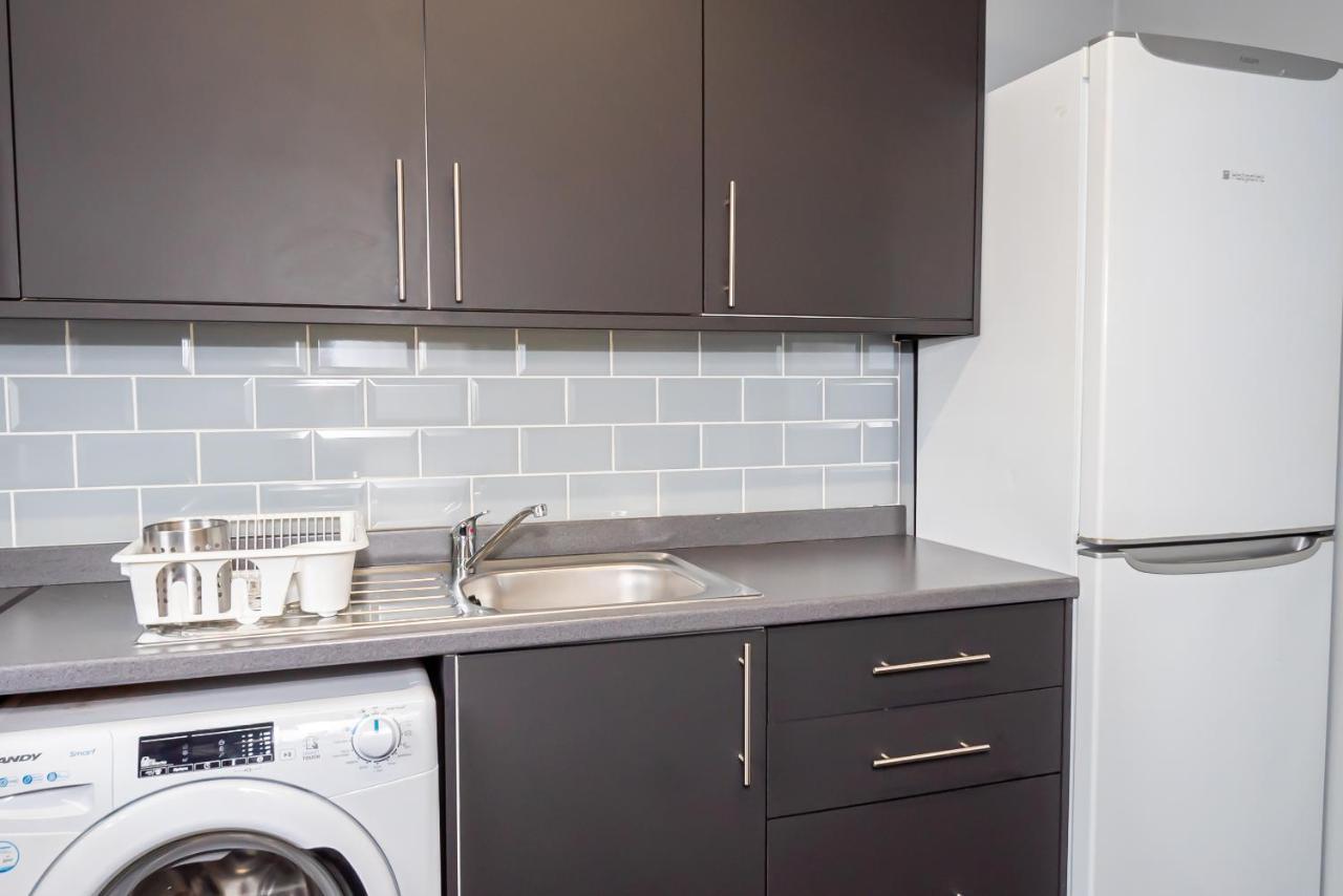 Guest house Shirley House 3: City-center Self-catering With Smart Check-in *