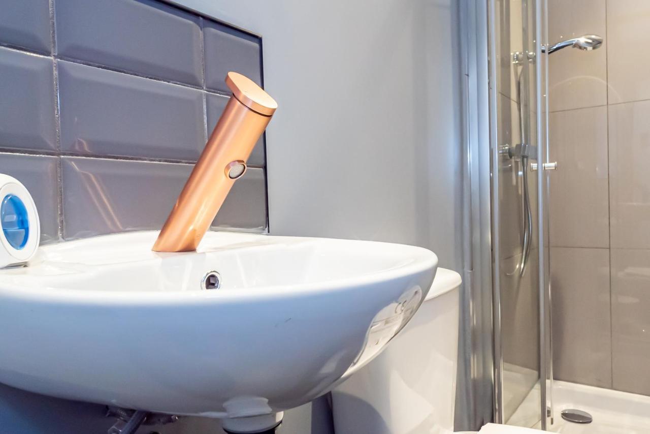 Shirley House 3: City-center Self-catering With Smart Check-in Guest house *