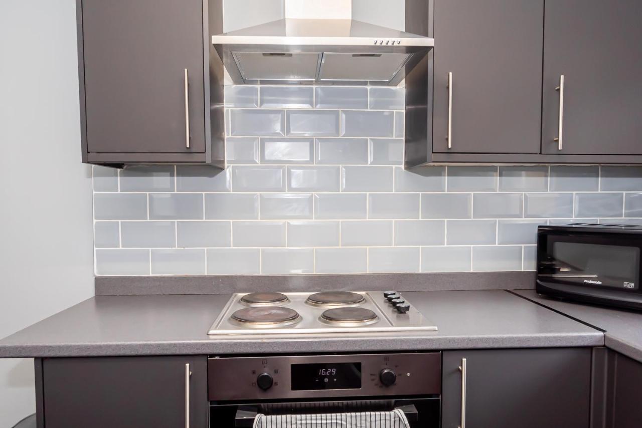 Shirley House 3: City-center Self-catering With Smart Check-in Guest house