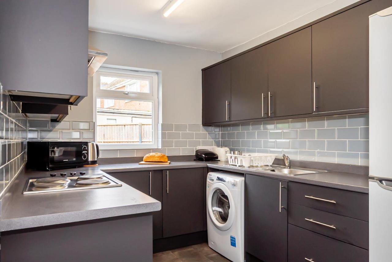 Shirley House 3: City-center Self-catering With Smart Check-in