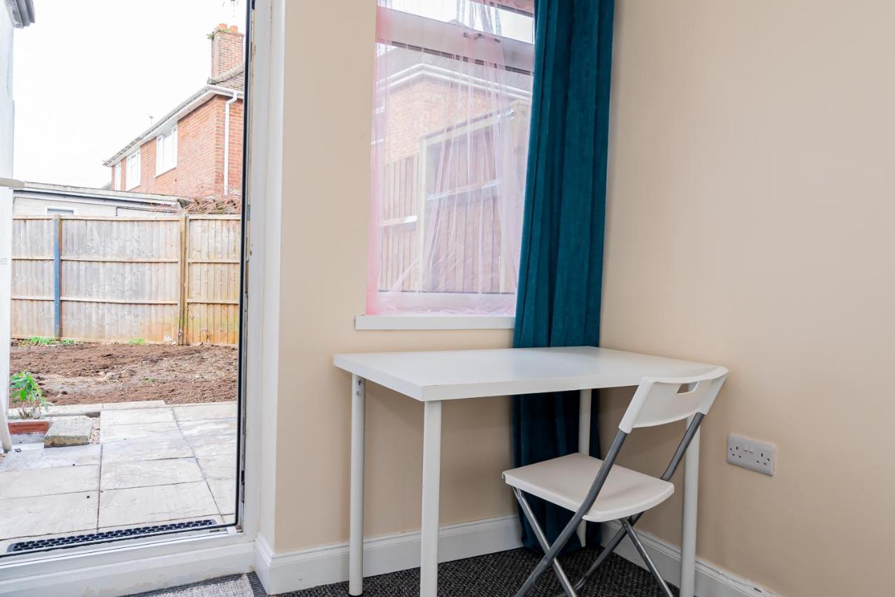 Shirley House 3: City-center Self-catering With Smart Check-in Guest house *