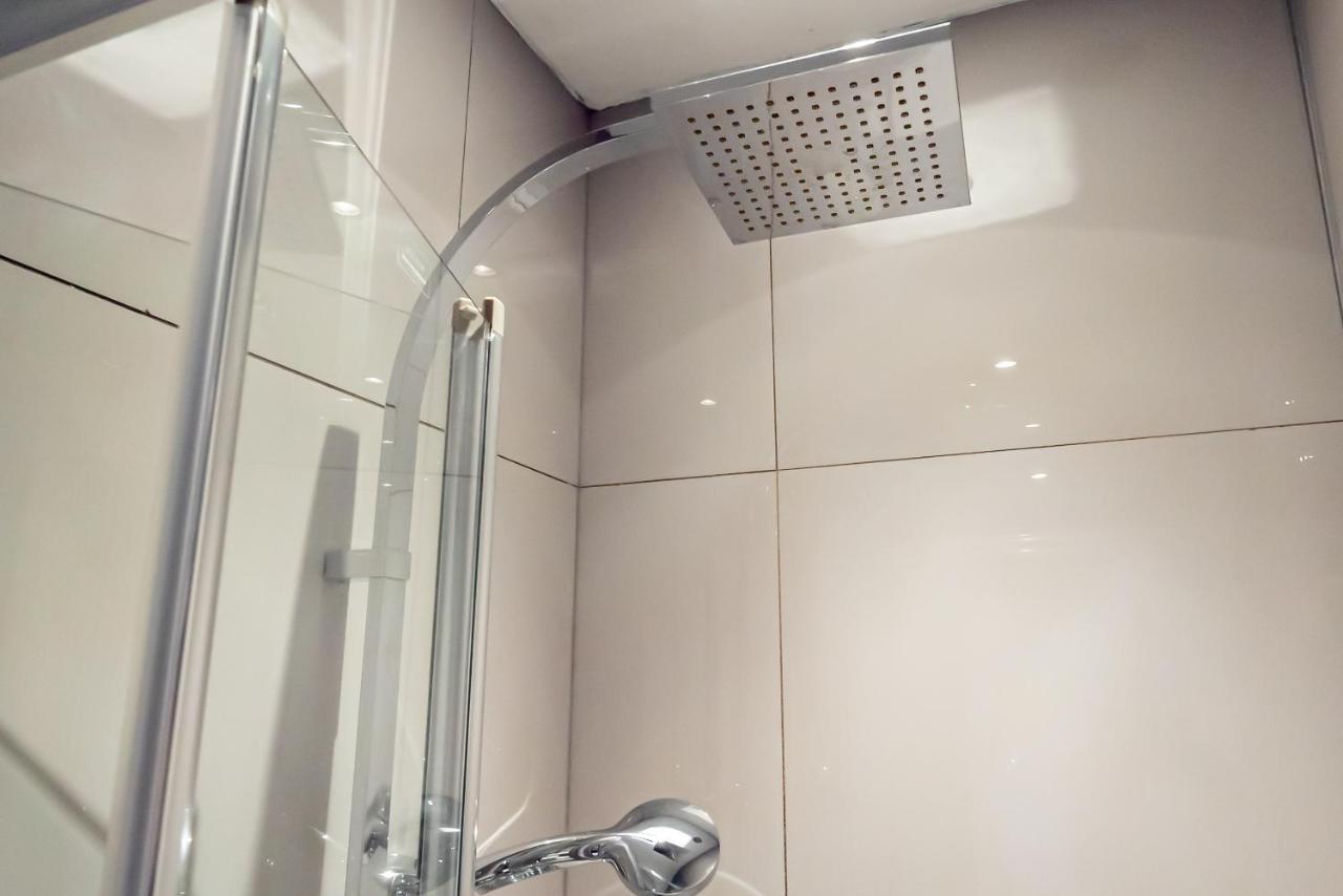 Guest house Shirley House 3: City-center Self-catering With Smart Check-in