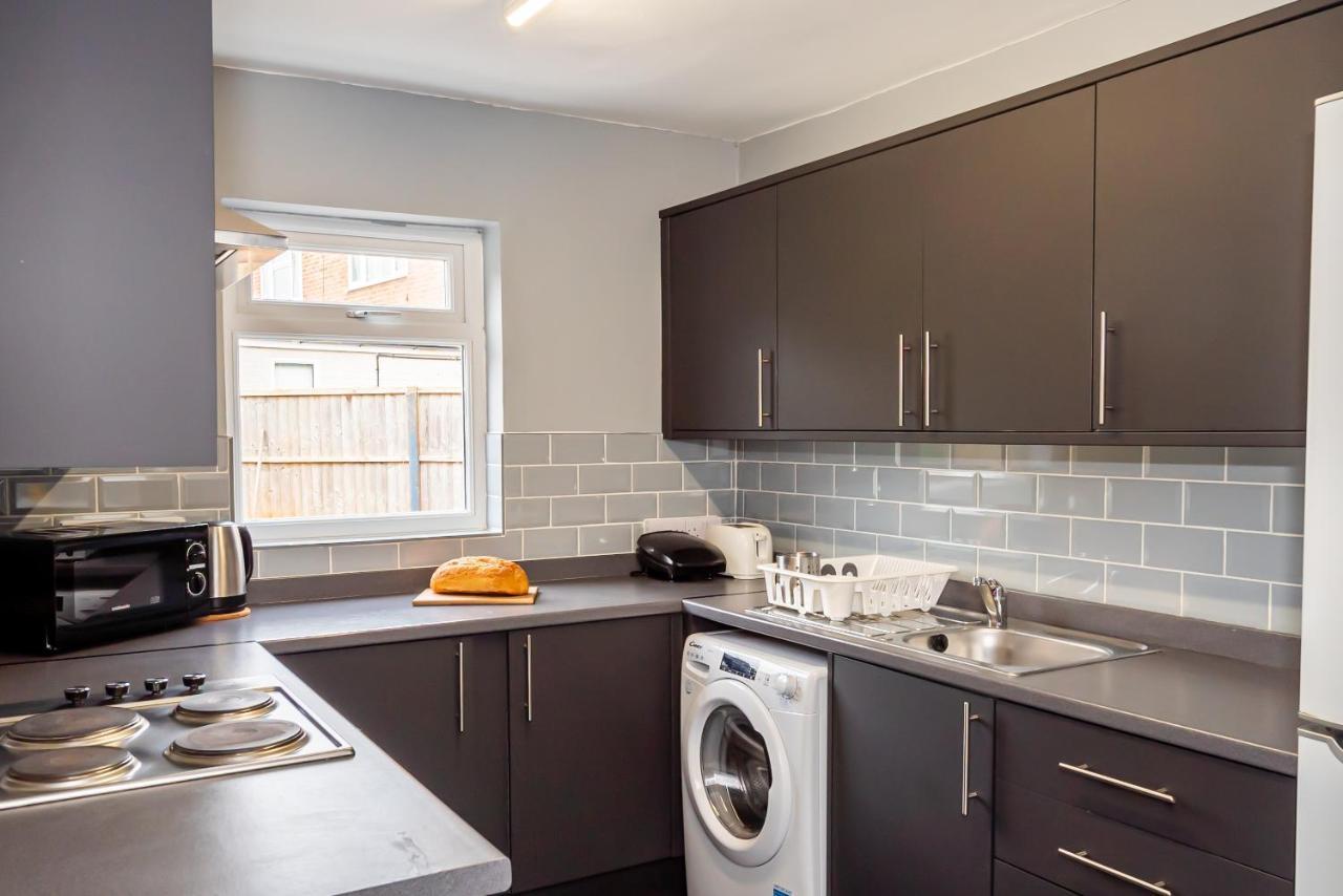 Shirley House 3: City-center Self-catering With Smart Check-in Guest house *