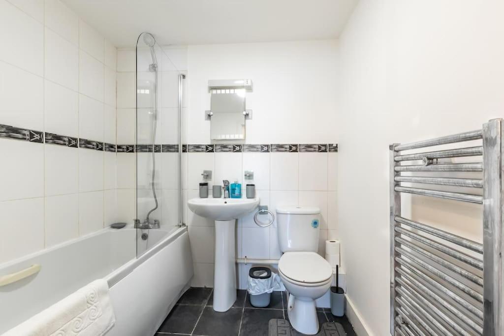 Jasper- 2 Bed Flat With Parking * Southampton