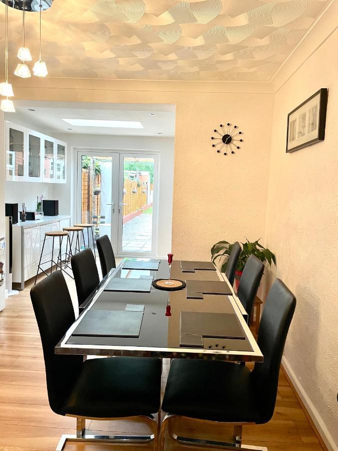 Stunning 1 Bedroom And Double Sofa Bed Near Train Station Homestay Southampton