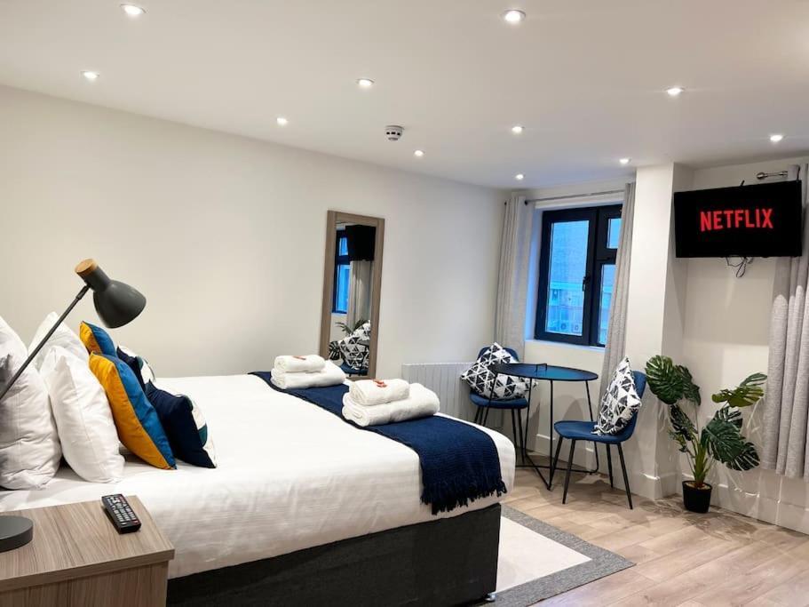 Modern Studio In Centre Apartment *