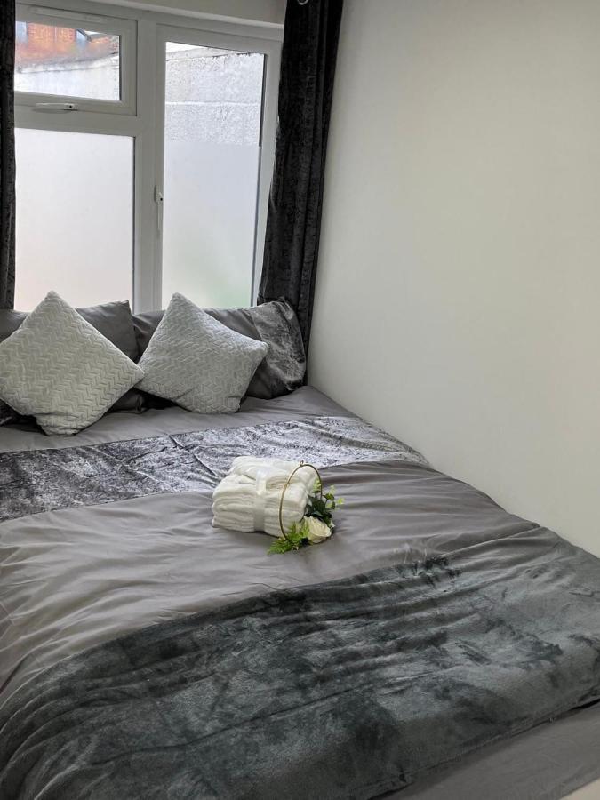 Apartment In St Denys *