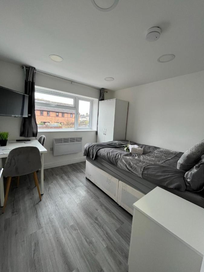Apartment In St Denys