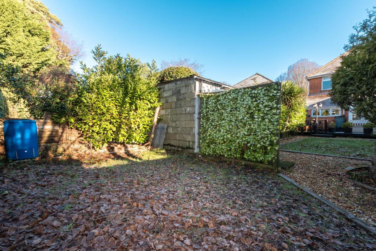Cheerful 3-bedroom Douglas House With Patio