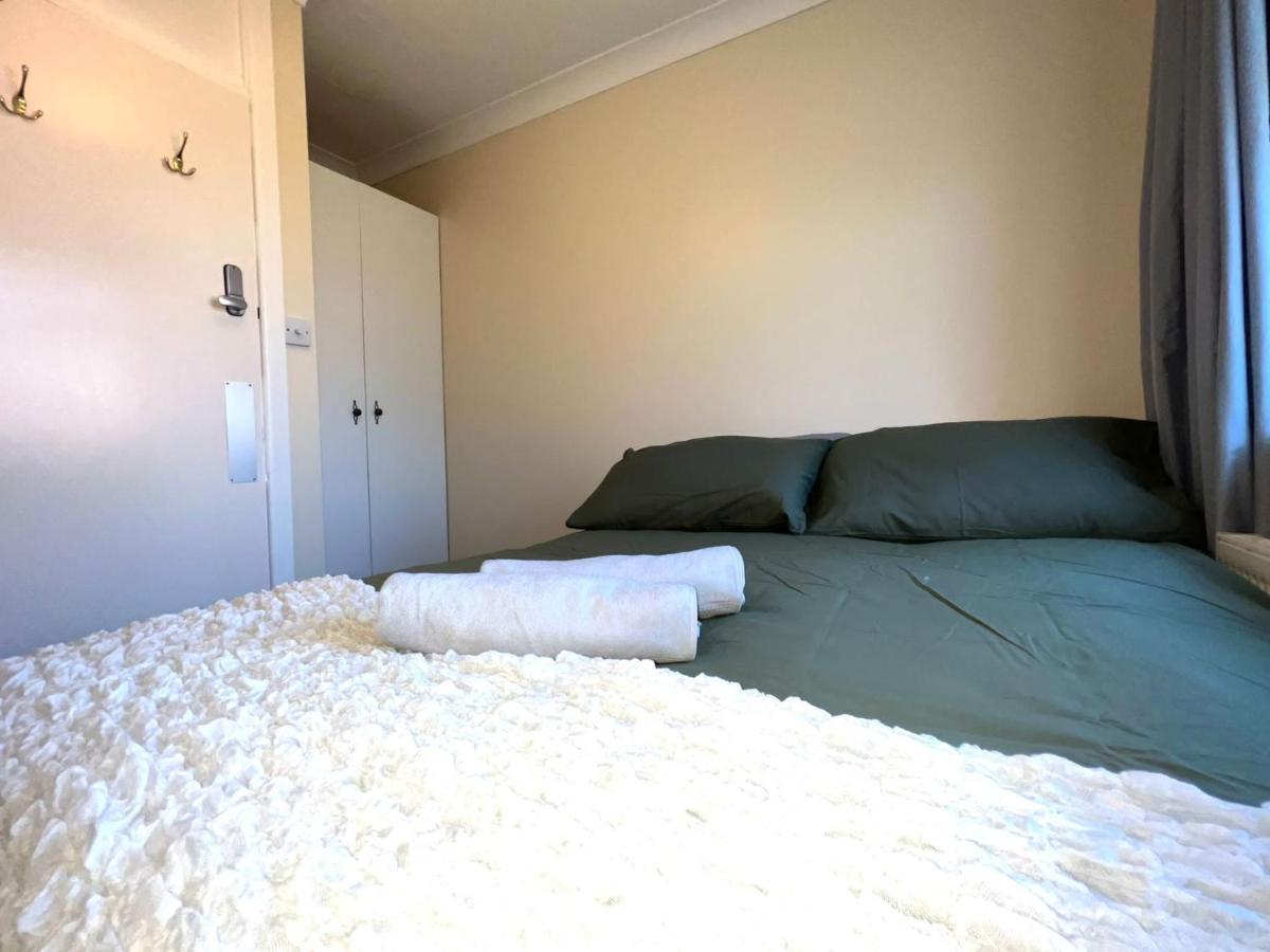 Shirley House: Centre Self-catering With Smart Access
