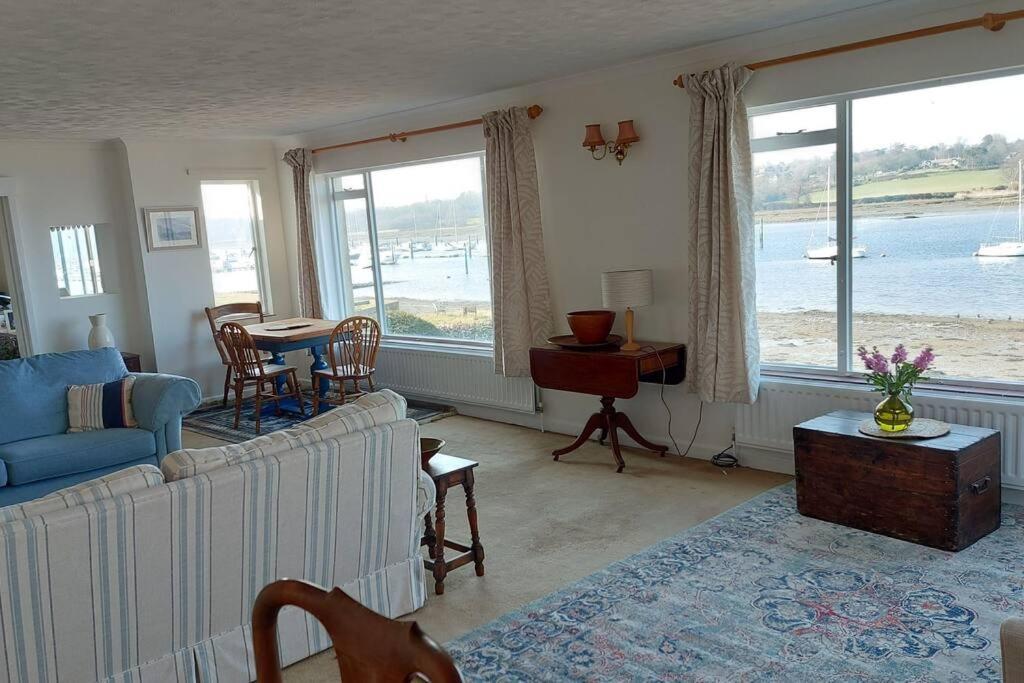 Brooklands Farm Hamble River With River Frontage And Garden Southampton