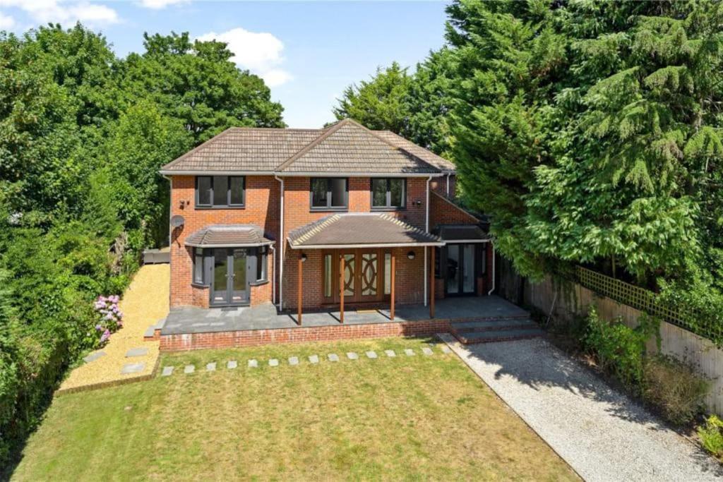 Holiday home Hampshire Gated In Exclusive Location