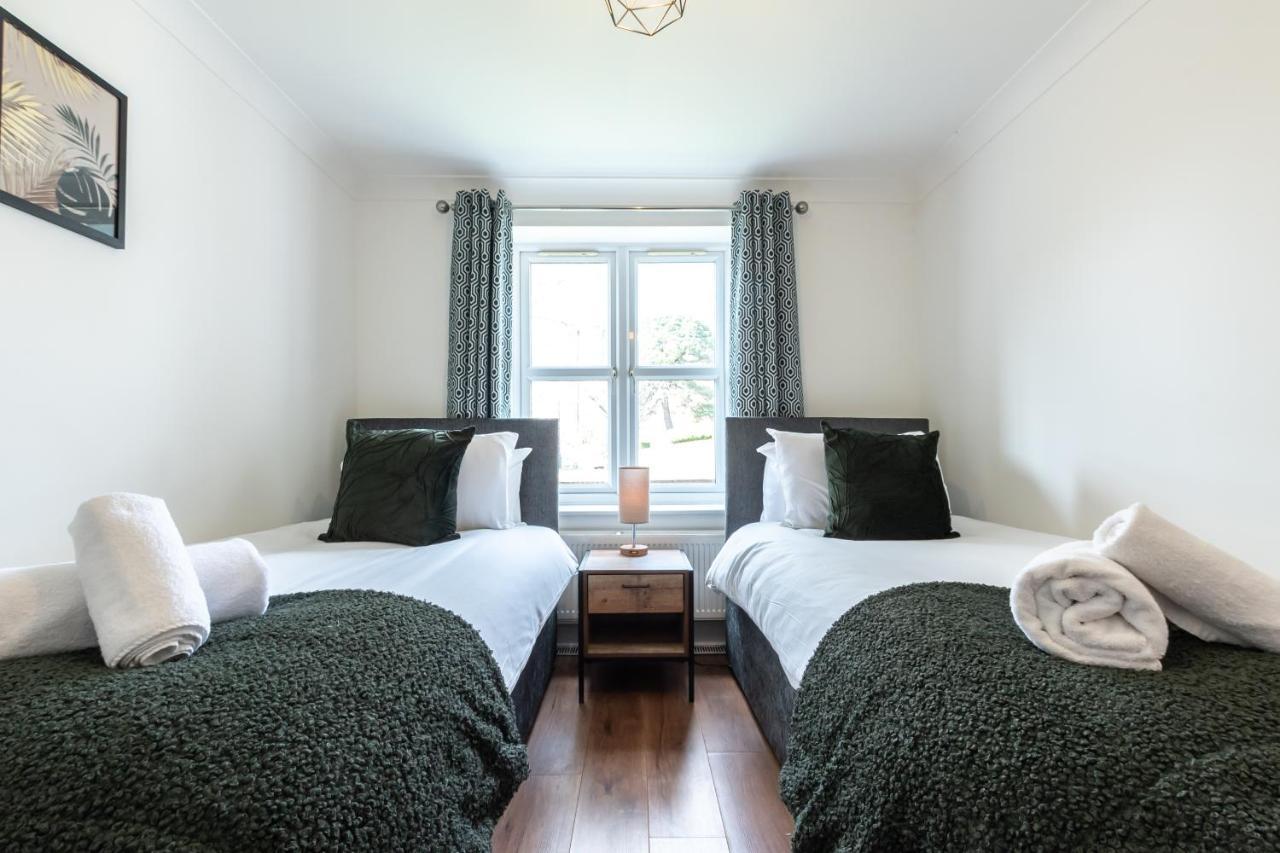 Beryl - 2 Bedroom Flat With Parking *
