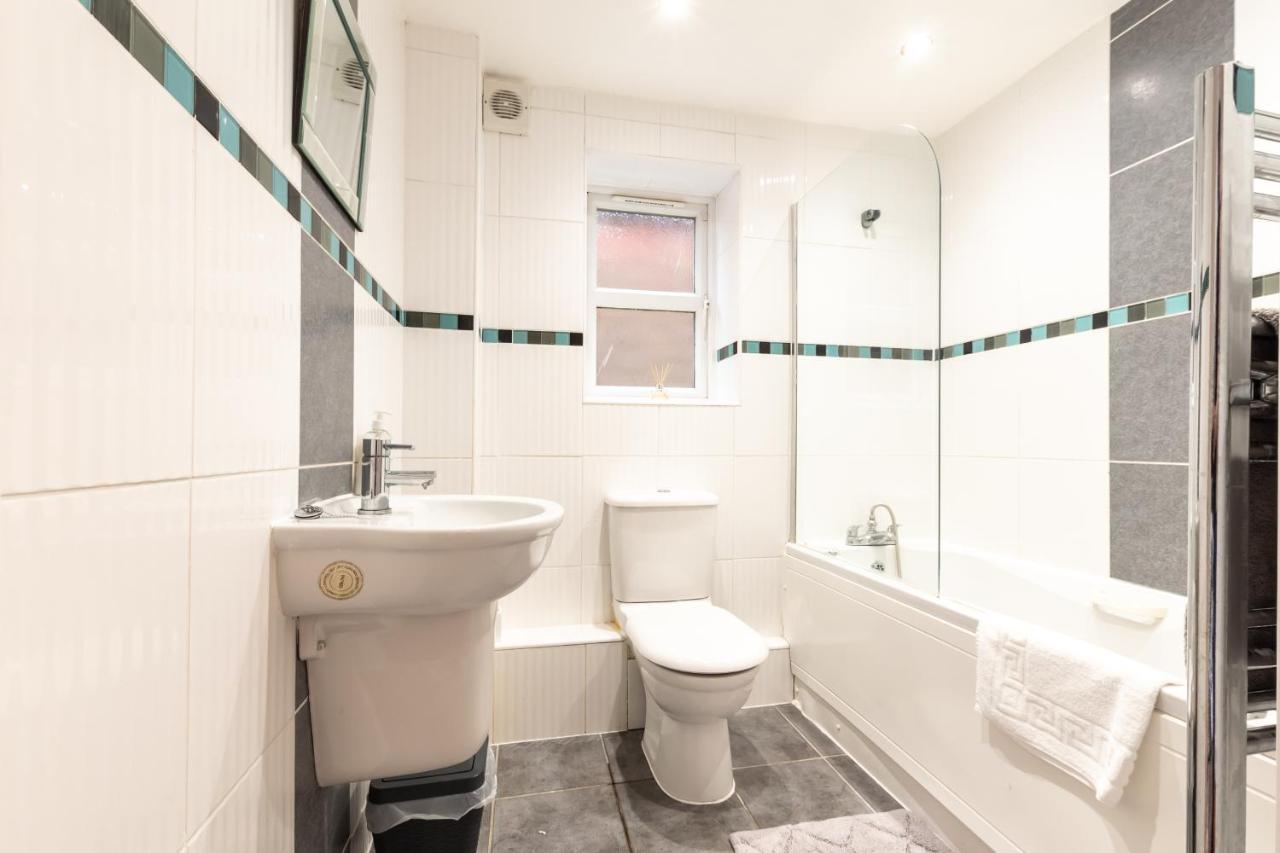 Beryl - 2 Bedroom Flat With Parking *