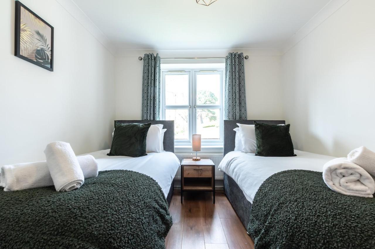 Beryl - 2 Bedroom Flat With Parking Apartment *