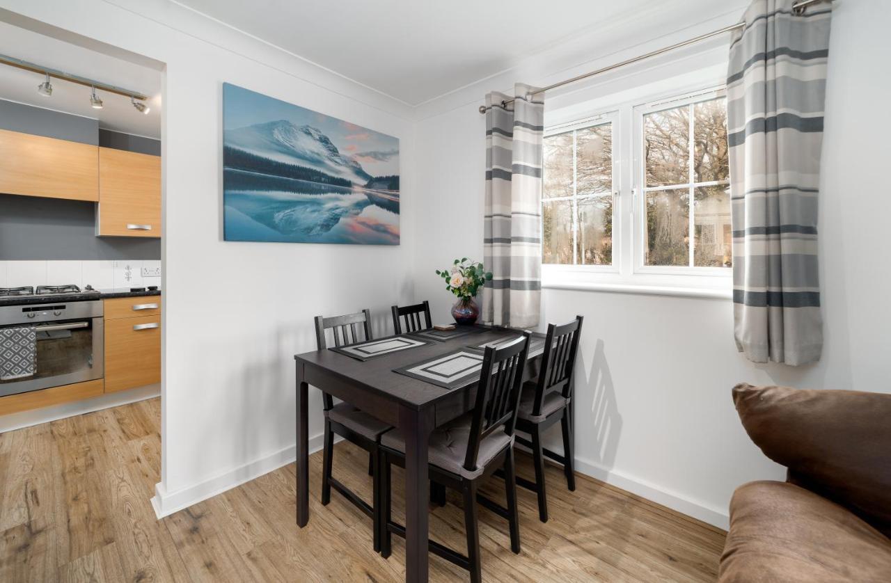Charming 2br Ground Floor Flat In Sholing, 11 Mins From Centre - Recently Set Up With Apartamento *