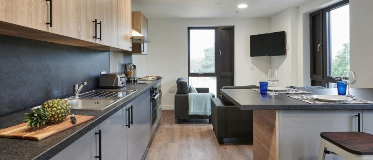 Modern Ensuite And In - Sk *