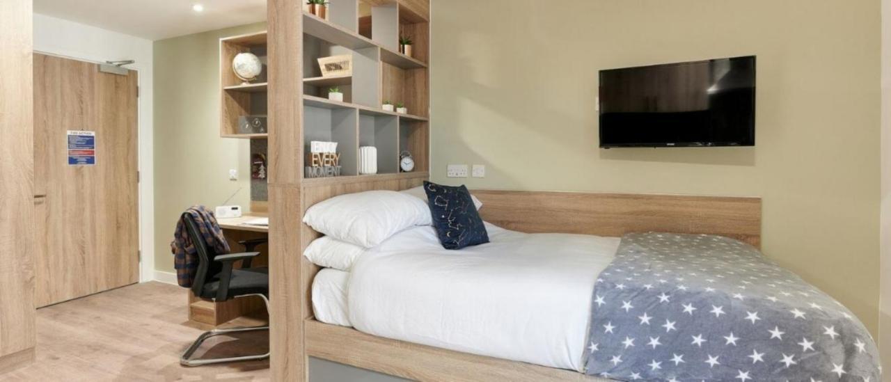 Modern Ensuite And In - Sk *