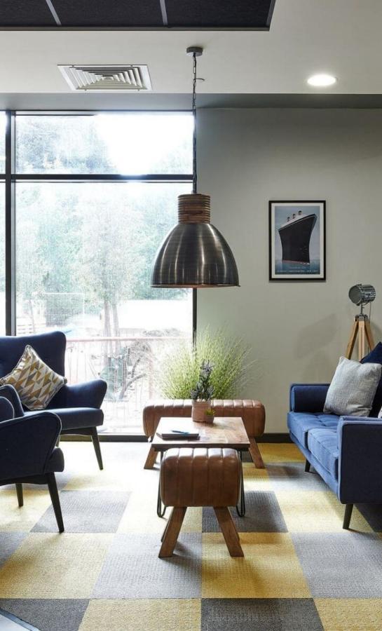Modern Ensuite And In - Sk Apartment *
