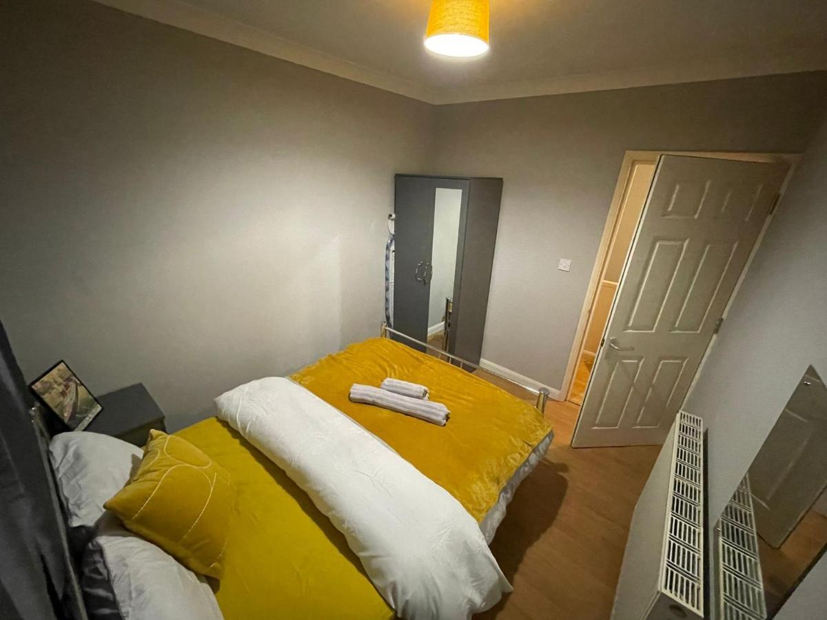 Comfy Affordable 2 Bedroom Flat Free Parking