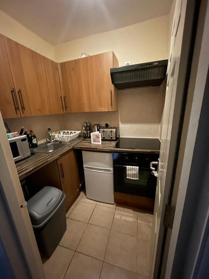 Comfy Affordable 2 Bedroom Flat Free Parking