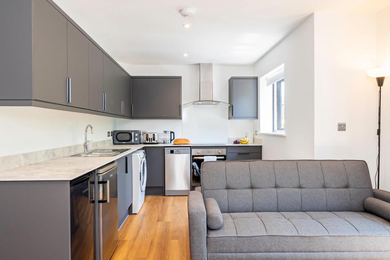 Apartment Shirley Apartments, 2 Bedroom, Sleeps Up To 6, New Build, 6 Min Drive To Cruise Ship Terminals And Centre Southampton