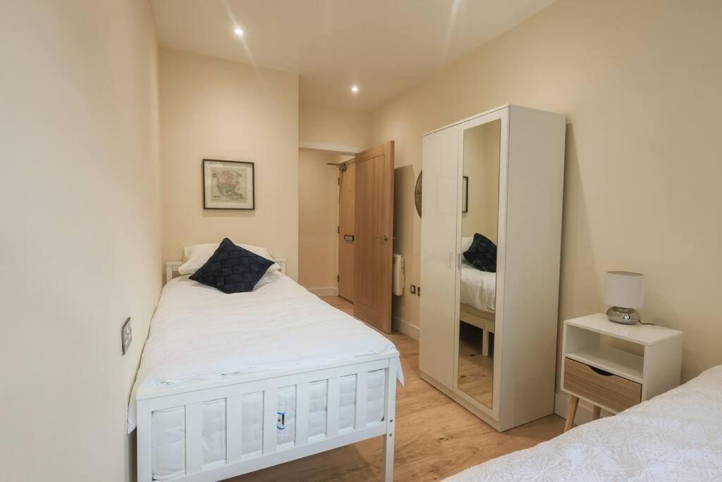 Ocean - 2 Bed Flat Sleeps 6 With Gym Access *