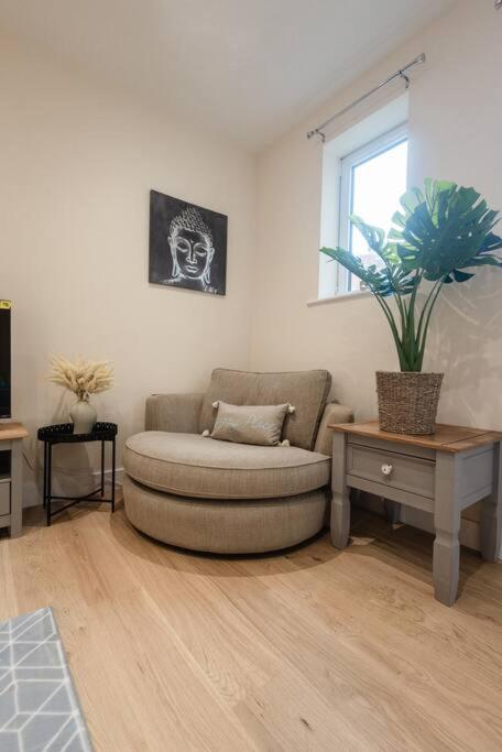 Ocean - 2 Bed Flat Sleeps 6 With Gym Access Southampton