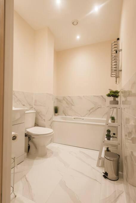 Apartment Ocean - 2 Bed Flat Sleeps 6 With Gym Access