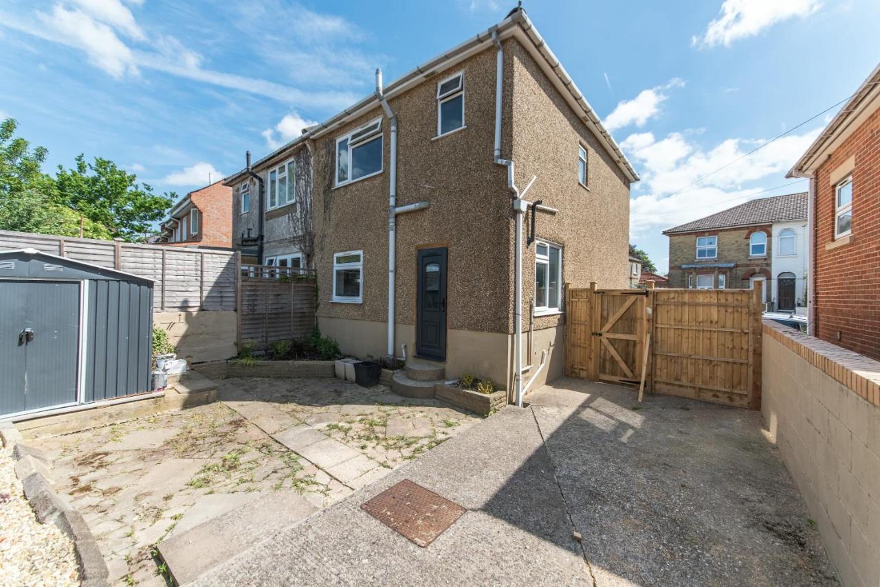 Spacious House Sanctuary In The * Southampton