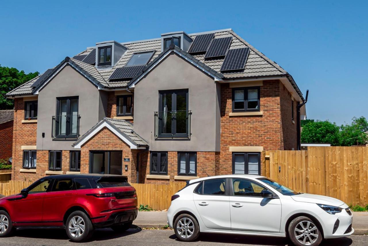 Shirley Apartments, 2 Bedroom, Sleeps Up To 6, New Build, 6 Min Drive To Cruise Ship Terminals And Centre
