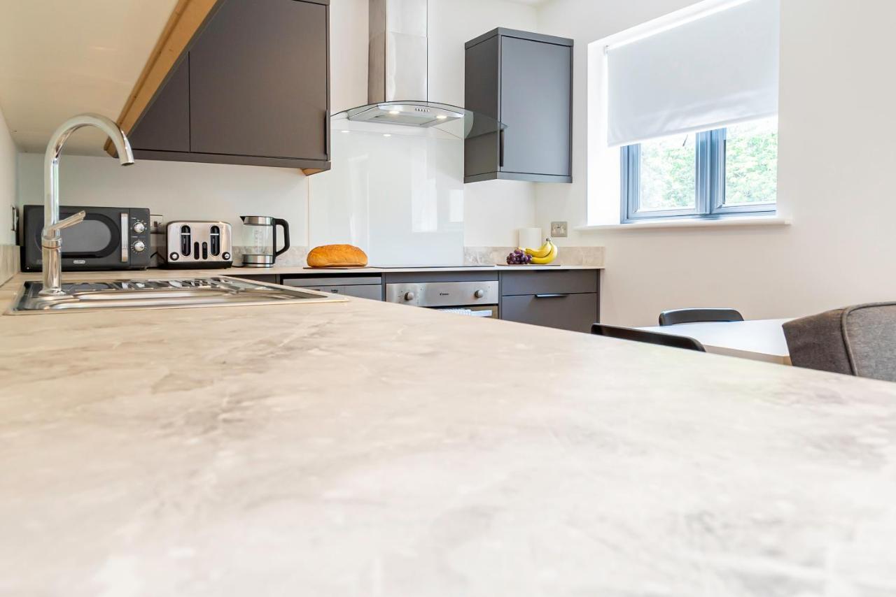 Shirley Apartments, 2 Bedroom, Sleeps Up To 6, New Build, 6 Min Drive To Cruise Ship Terminals And Centre *
