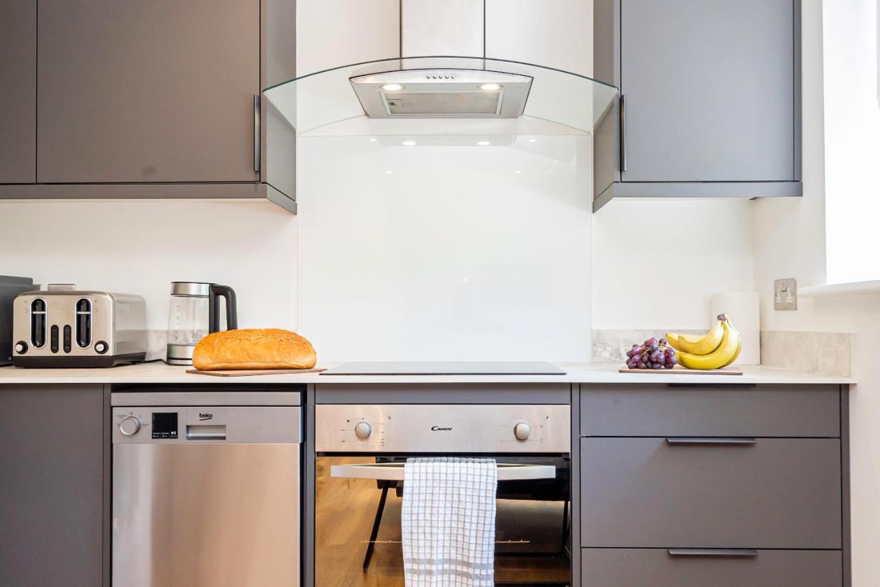 Apartment Shirley Apartments, 2 Bedroom, Sleeps Up To 6, New Build, 6 Min Drive To Cruise Ship Terminals And Centre Southampton