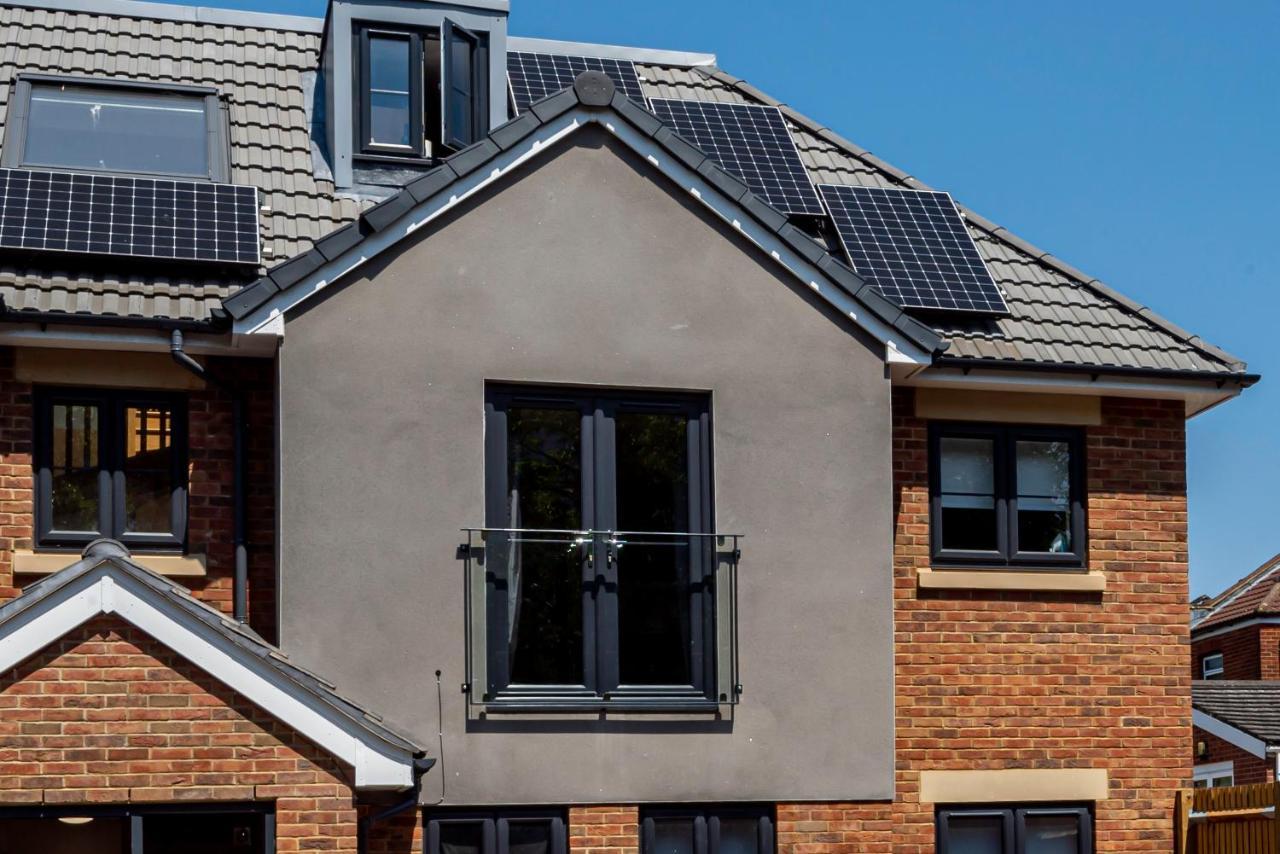 Shirley Apartments, 2 Bedroom, Sleeps Up To 6, New Build, 6 Min Drive To Cruise Ship Terminals And Centre