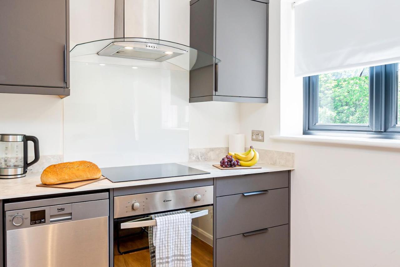 Shirley Apartments, 2 Bedroom, Sleeps Up To 6, New Build, 6 Min Drive To Cruise Ship Terminals And Centre *