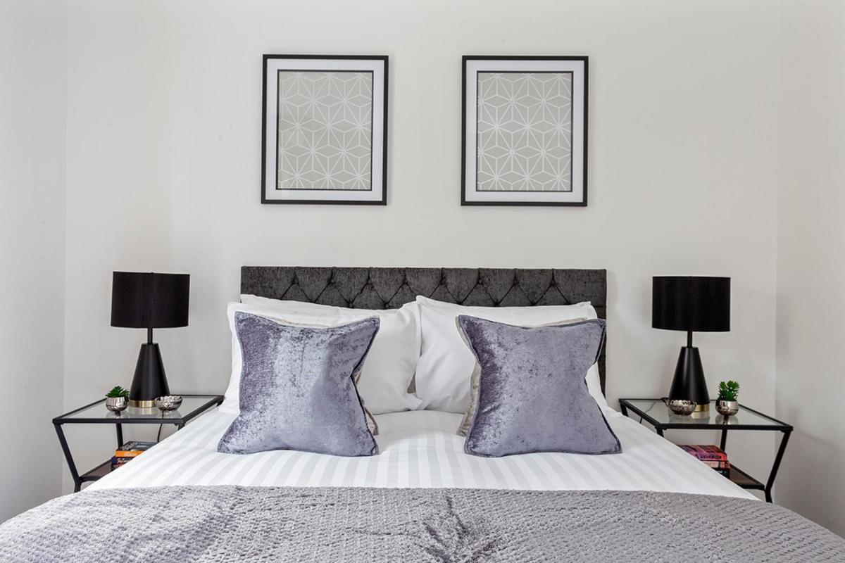 Deanery Court Vittrum Apartment Southampton