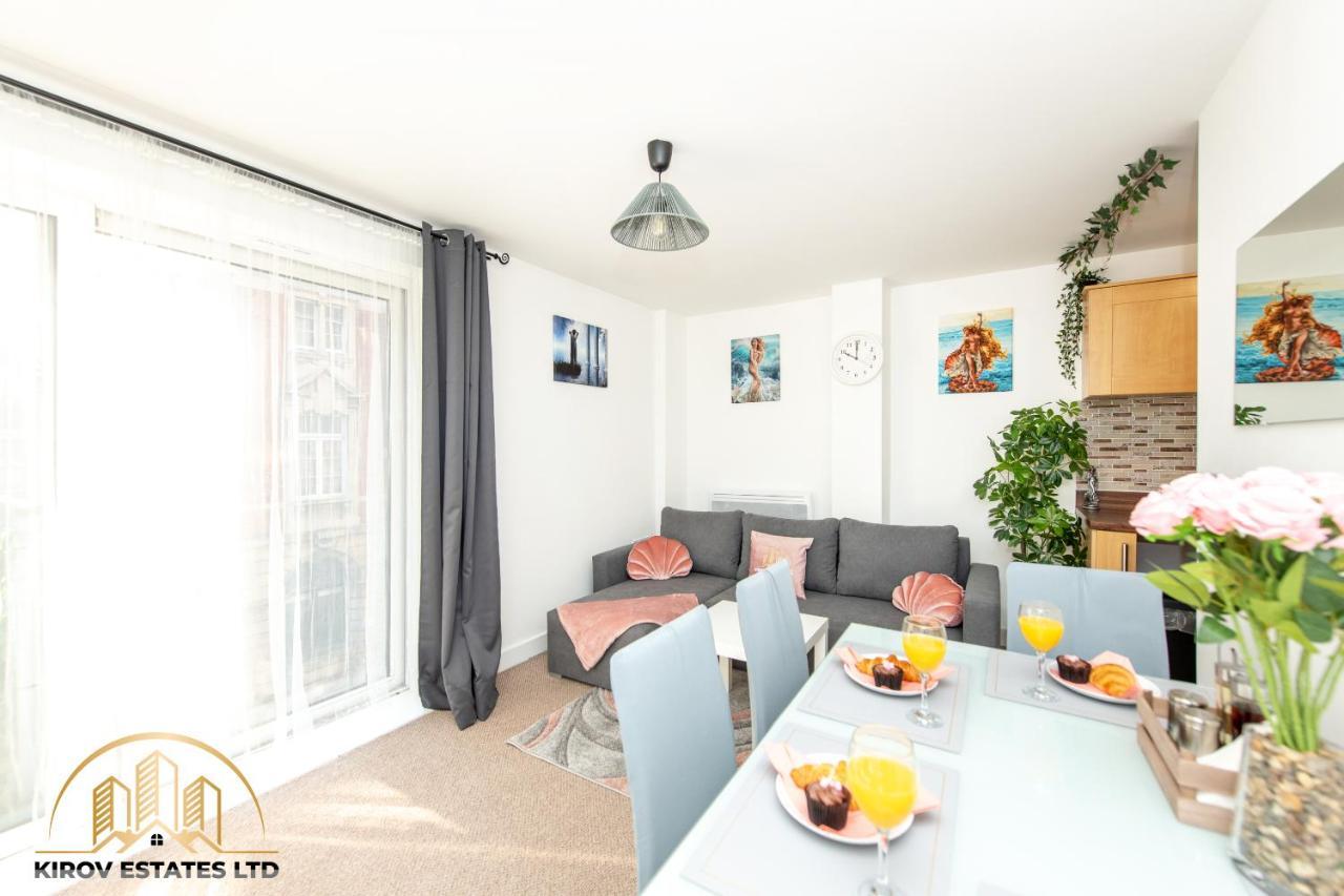 Aphrodite - The Lust Of Town Apartment *