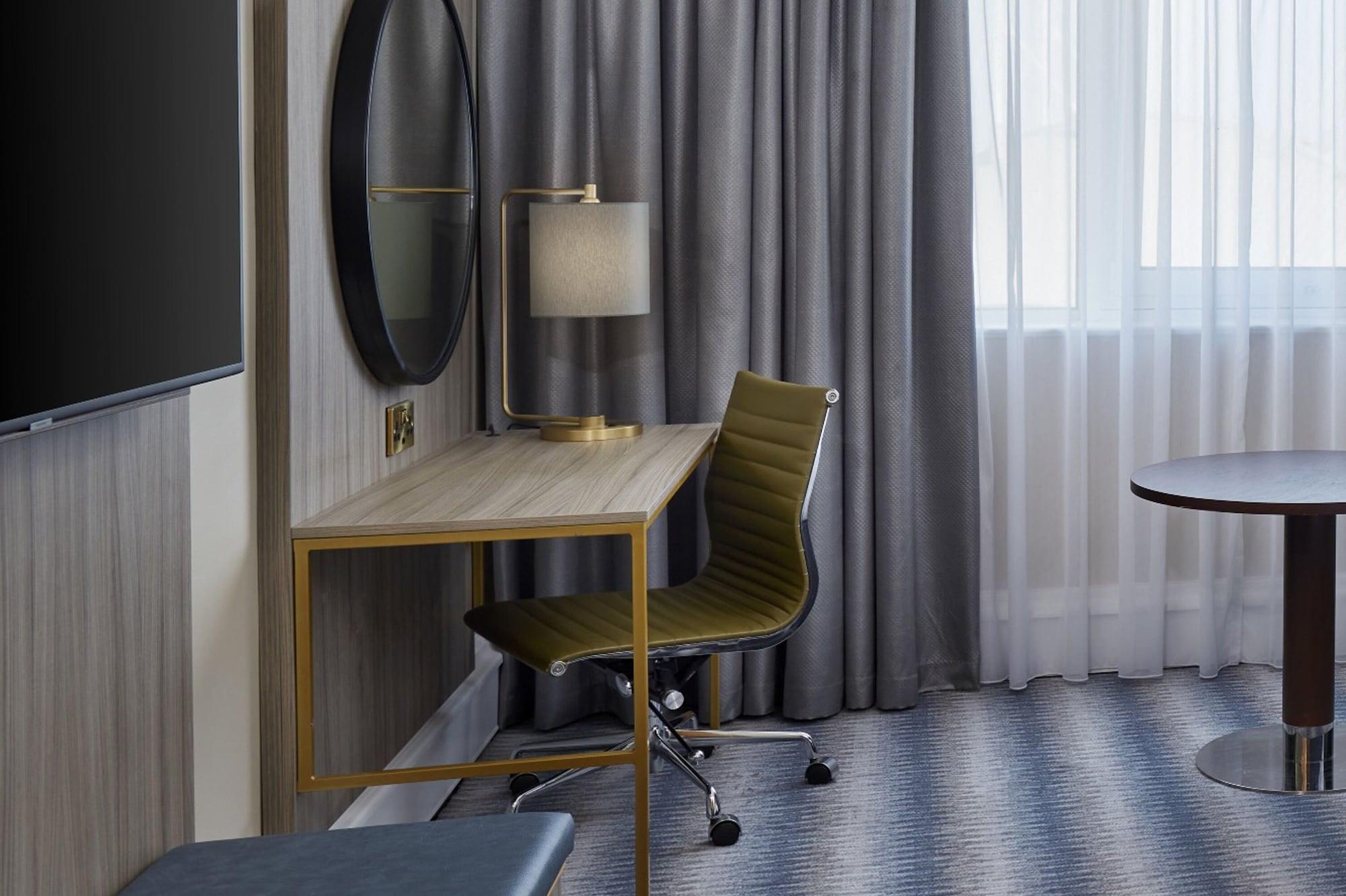 Leonardo Royal Grand Harbour Hotel 4*