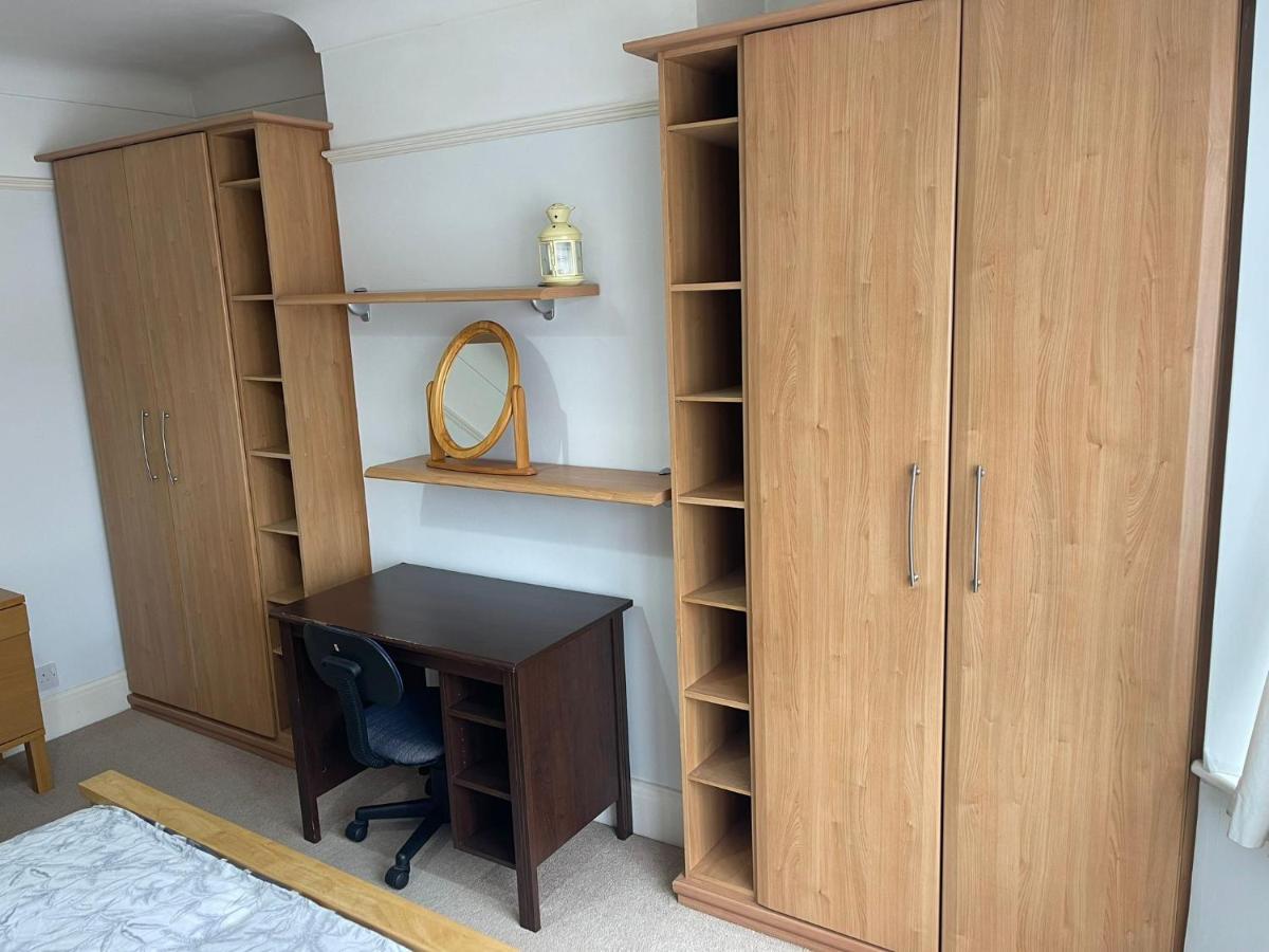 Nharakat Mansion Homestay Southampton