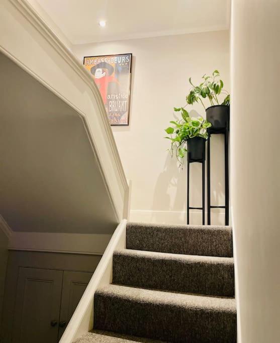 Apartment Grade Ii Boho In The Heart Of Oxford St.