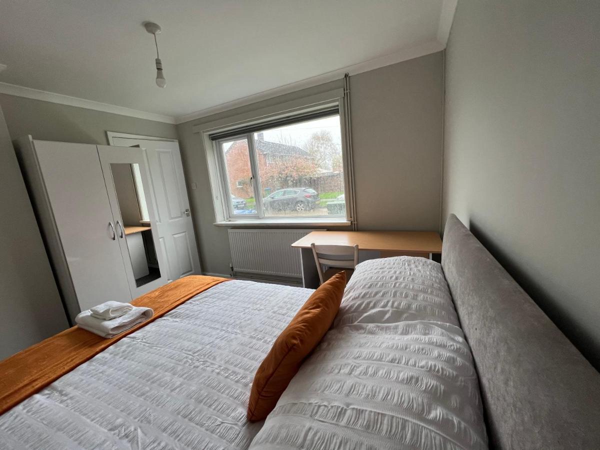 The Coral Southampton, Family Rooms, Suitable For Contractors
