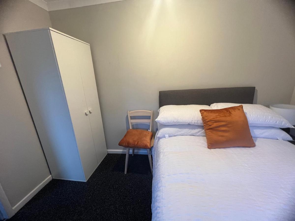 The Coral Southampton, Family Rooms, Suitable For Contractors Guest house *